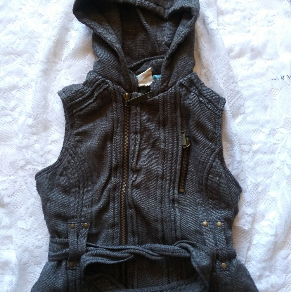 Charlotte Russe Medium Fabric Vest